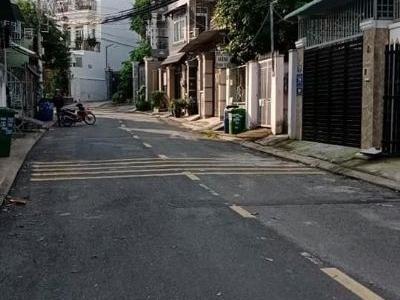 Cho thuê  nhà  nguyên  căn  1 lầu,  1tret.2pn, 1 phòng  khách  ,2 wc, 1 nhà  bếp, quận  9