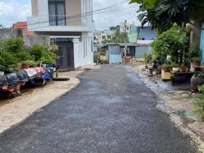 Bán 4 phòng trọ  hẻm Phùng Hưng gần chợ nhỏ khu vực buôn bán động  đang cho thuê 1tr tháng