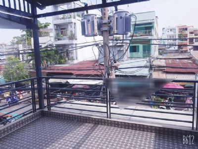 Nhà mặt tiền Chợ Nhị Thiên Đường và Chợ Bùi Minh Trực, quá đông dân cư.