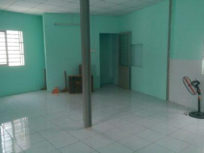 Cho thuê Căn hộ lầu 1, mới sơn sửa, sạch đẹp, an ninh, 1 phòng ngủ, 1 WC, 50m2.