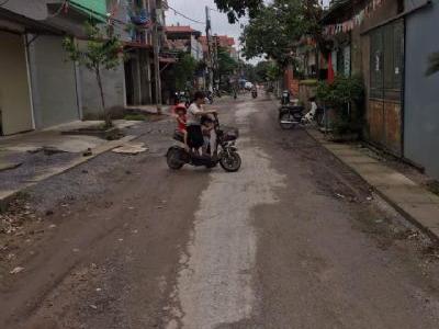 BÁN ĐẤT 210M2 GIÁ 660 TRIỆU ,NGAY NGÃ 3 UBND PHƯỜNG CHÂU GIANG-DUY TIÊN.LH 0921500999