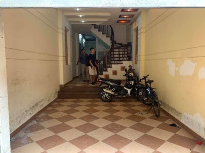 cho thuê cửa hàng trong ngõ 538 đường Láng, quận Đống Đa, ô tô đỗ cửa. Gần 2 trường học cấp 2,3