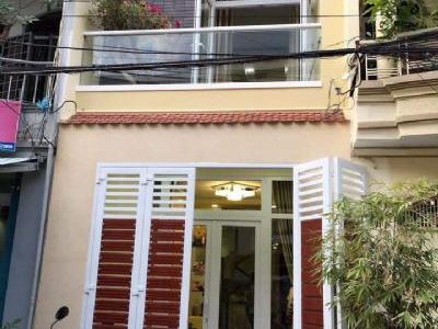 Bán nhà đẹp 2,5 tầng - Phước Hải. Gần coopmart. Có cả bồn xông hơi. Để lại nội thất