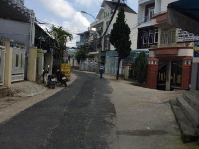 cần bán nhà phố mặt tiền Cổ Loa.  trung tâm phường 2