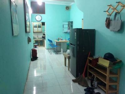 Cho thuê nhà 2 Tầng 2PN Ngõ B2 Kim Liên- Đống Đa.