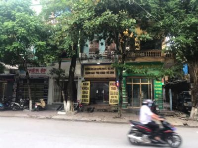 Gia đình cần bán ngôi nhà mặt đường Trương Hán Siêu, dt 4x13m, hướng Tây