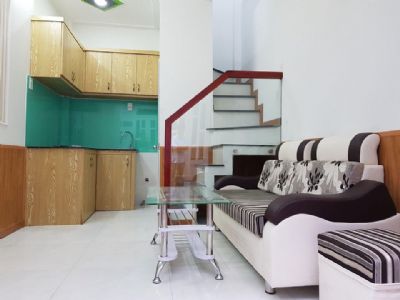 Vợ Chồng tôi chuyển nhà nên bán gấp căn nhà 1 trệt 1 lầu ngay chợ Cầu , đường Nguyễn Văn Quá.