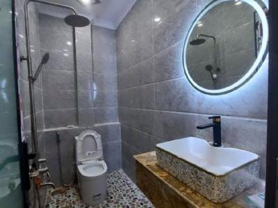 CẦN VỐN LÀM ĂN NÊN BÁN GẤP NHÀ 1 TRỆT 1 LẦU 4X20 950 TRIỆU ĐƯỜNG 6M Q7
