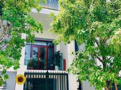 Bán nhà 3 tầng mới chưa ở khu vực Cửa Nam , giá chỉ 2,5xx tỷ