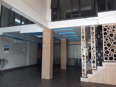 Cho thuê nhà mat tiền duong số 5 linh xuân ngang 8m 1 trệt 2 lầu dtsd 300m2 thích họp mở văn phòng