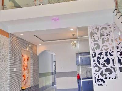 NHÀ GÁC LỬNG ĐẸP THIẾT KẾ THEO MẪU HIỆN ĐẠI NHÀ 2 MẶT TIỀN HẺM VỪA HOÀN THIỆN PHƯỜNG 2.