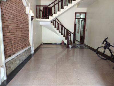 cần cho thuê nhà 4 tầng 60m2 1 sàn. nhà có 4 pn có sẵn điều hòa nóng lạnh ô tô đỗ cửa Hạ Long