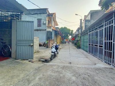 Bán lô đất 90m2 tại tổ 38 p Phan Đình Phùng Diện tích 90m2  có 2 mặt tiền Nhà 1 ga ra,1 khách