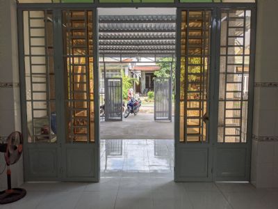 Bán Nhà trệt 6x25, hướng đông, thổ cư 80m2, nằm mặt tiền đường 3-3, gần bưu cục Bàu Năng (ĐT781)