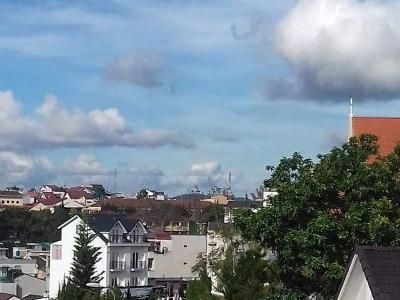 Cần bán đất có nhà Cao Thắng - Phường 7 -Đà Lạt Diện tích: 115 m² Pháp lý: sổ riêng xd phân quyền