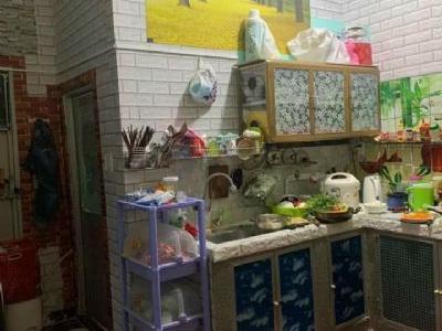 Nhà phù hợp cho khách dọn vào ở luôn.Vừa túi tiền. Nhà Ngay ngã tư Quang Trung với Thống Nhất, P.11
