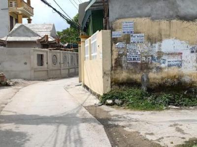 Bán lô đất 196m2.Diện tích 200m2 mà giá chưa tới 700 tr . RẺ QUÁ  TRỜI. xóm Cộng . xã Đông Thịnh