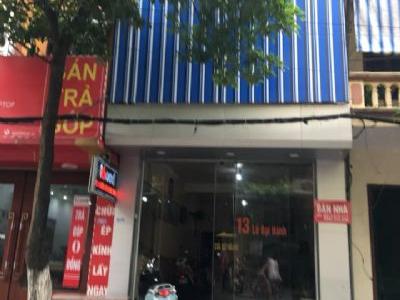 Chính chủ cần bán nhanh bán gấp căn nhà 3 tầng số 13 phố Lê Đại Hành