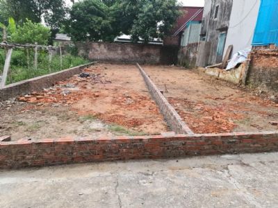 CẦN BÁN Lô Đất 157m2 . - Đã phân 2 lô ở Xóm Núi -Nguyên Khê - Đông Anh . - Mặt tiền 8,13M