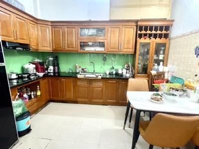 Nhà hiếm bán ngõ Lê Thanh Nghị nhà 4 tầng MT4m 3 tỷ 4 LH 0373729889
