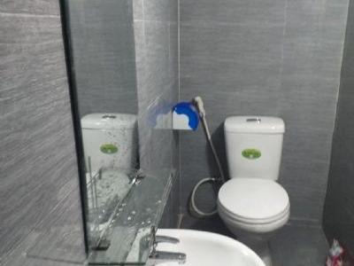 Cho thuê nhà trong ngõ An Đà. Diện tích : 40m2 x 2 tầng. Bao gồm 1 phòng ngủ lớn , 1 wc