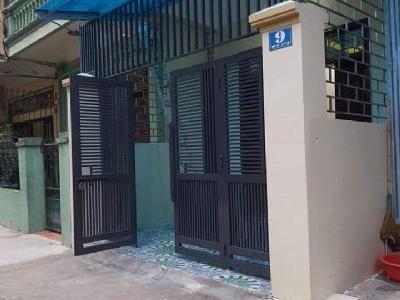 GIA CHỦ CHUYỂN NHÀ ĐI HÀ NỘI NÊN BÁN NHÀ 3 TẦNG Ở GẦN CHỢ BẦU DIỆN TÍCH 64M LƯU KHÔNG