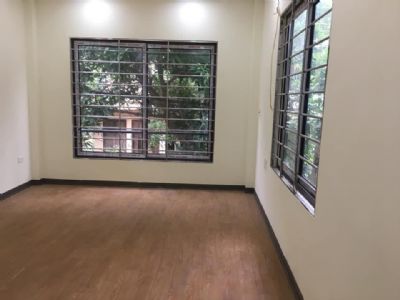 Bán nhà Định Công Hạ 31m2 tầng 1, 40m2 T2- T5, 5 tầng, mặt tiền 3.6m, chỉ 2.5 Tỷ.