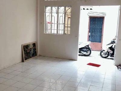 Bán nhà QUANG TRUNG 133 GÒ VẤP DT KHỦNG 31m giá 2.7 tỷ DT: 4.3m X 7.5m KC: trệt lầu 2 PN, 1 WC.