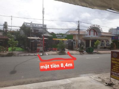 Cần bán gấp nhà mặt tiền đường Ngô Quốc Trị, khu vực 3, phường 5, tp. Vị Thanh, HG.