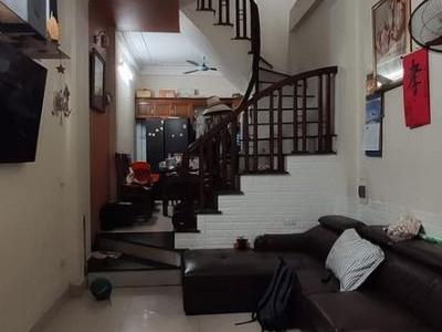 Chính chủ bán nhà tự xây 40m*4T*3N ngay gần ngã tư Hà Trì - Hà Đông. Ngõ rộng 2.5m cách ô tô tránh