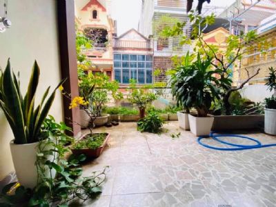 Bán nhà Thạch Bàn 40m2 , ô tô vào nhà , Giá 3.1 tỷ LH 0982372239