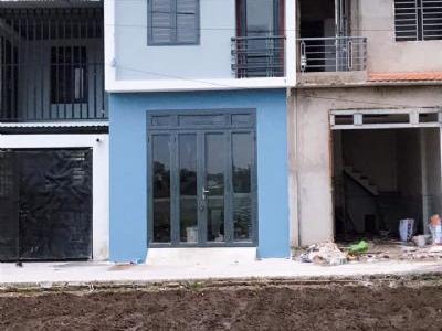 Bán nhà 1lầu 1trệt kp4-trảng dai cách chợ thanh hoá 300m điện nước máy đầy đủ pk pb 2pn 2tolet