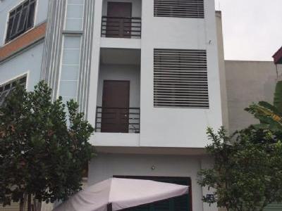 Bán nhà chính chủ phân lô quận hà đông . Gần kđt an Hưng . Dt 50m x3,5 tầng . Mỗi tầng 2p ngủ .