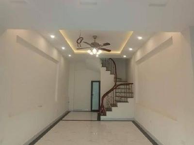 Bán nhà Mặt phố sầm uất Q. HBT, đường 4 làn MT 4m 30m2x3T chỉ 4,03 tỷ