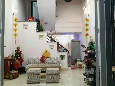 BÁN NHÀ PHƯỜNG 7 BÌNH THẠNH DT: 4 x 11 vuông vức không lộ giới, 1 Trệt, 3 lầu đúc. 5 pn 6wc