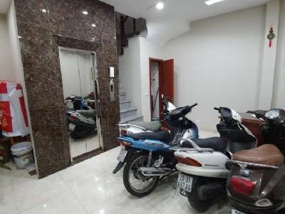 HƠN 6 TỶ - MẶT PHỐ - 6 TẦNG - THANG MÁY - THÔNG SỐ VÀNG - SIÊU SIÊU HIẾM Quận Đống Đa.