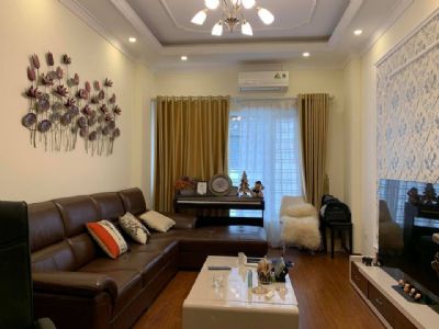 Cần bán nhà Đào Tấn 35m2*5 Tầng Nhà nằm ở vị trí cực đẹp, Trung Tâm Ba Đình - Ngõ xe 3 gác đỗ cửa