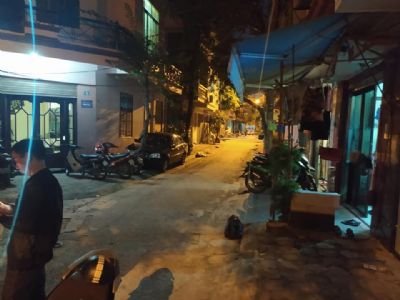 Cho thuê cả nhà 5 tầng x45m2 trong khu phân lô ngõ 319 tam trinh, hoàng mai, hà nội.