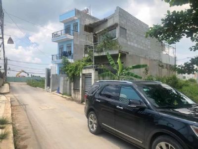 GIÁ BÁN THẤP HƠN NH ĐỊNH GIÁ 100m2 đường 7m Cách mặt tiền đường Nguyễn Xiển Q9 30m