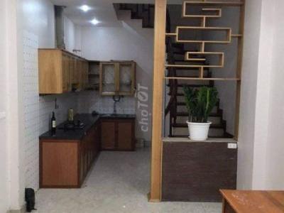 CHO THUÊ NHÀ RIÊNG Ngõ 143 Kim mã, ba đình 36m2 X 5 tầng Bao gồm 3 phòng ngủ, 4 toilet
