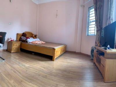 Cho thuê phòng như ảnh ở Khâm Thiên ngay ngã 5 Ô Chợ Dừa, phòng sàn gỗ đủ điều hoà nóng lạnh