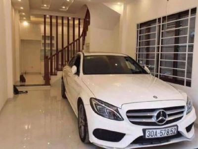 Bán nhà Hoàng Hoa Thám- ô tô vào nhà-63m x 5 tầng. Giá chỉ 6.2 tỷ