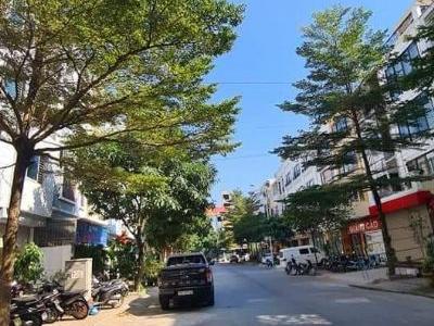 BÁN NHANH MẢNH ĐẤT LÔ GÓC CỰC ĐẸP ĐƯỜNG LÊ QUANG ĐẠO, NAM TỪ LIÊM,Ô TÔ VÀO NHÀ , KINH DOANH VÔ ĐỐI