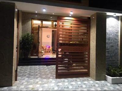 Bán 1 lô đất và 1 căn nhà mê. Giá nhẹ Sau trường Lê Hồng Phong. phường Phú Thạnh.