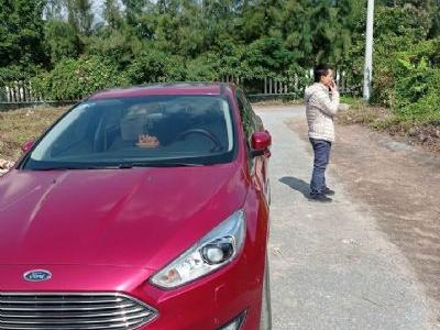 Cần tiền e bán gấp mảnh đất cắm dùi. Thuộc thôn Vĩnh gia phú xuân. Ngõ to 5m thông thoáng .