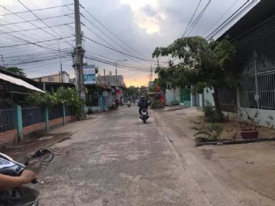 Bán Nhà An Hoà..cách đường Ngô Quyền 200m Khu Dân cư đông đúc Sổ hồng thổ cư Dt:6,3x20m 127m2