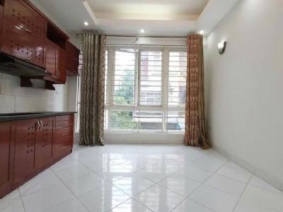 Chính chủ bán nhà 70m2, 5 tầng, ô tô đỗ Cửa, số 223 ngõ 211 khương trung, kinh doanh tốt ngõ rộng.
