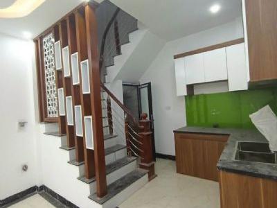 Bán gấp nhà Hậu Ái, Vân Canh chỉ cách trục đường ô tô 70m. Nhà xây chắc chắn bê tông cốt thép