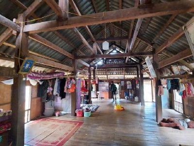 cần bán căn nhà sàn 4 gian 1 bếp Tân Sơn Hòa Bình