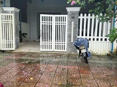 Bán nhà Kdc nghĩa dũng quảng ngãi dt 7 x 18 hướng bắc ,đường nhựa rộng vỉa hè đều có